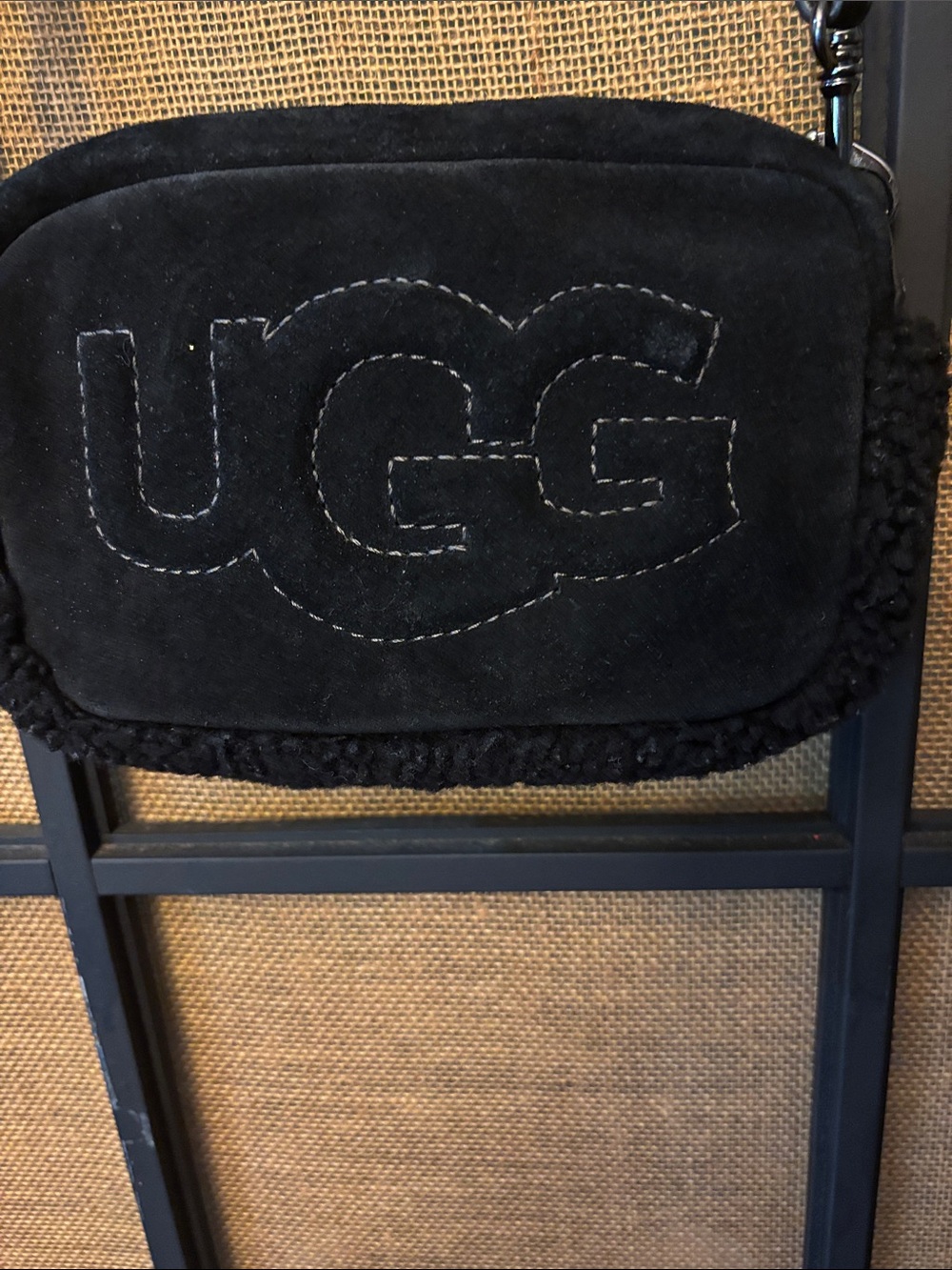 UGG BLACK CROSSBODY PURSE